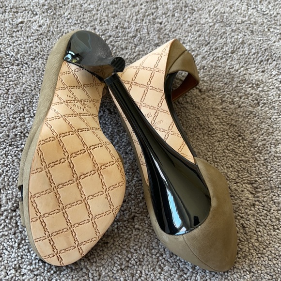Brand New L.A.M.B Peep Toe Pumps - Picture 4 of 5